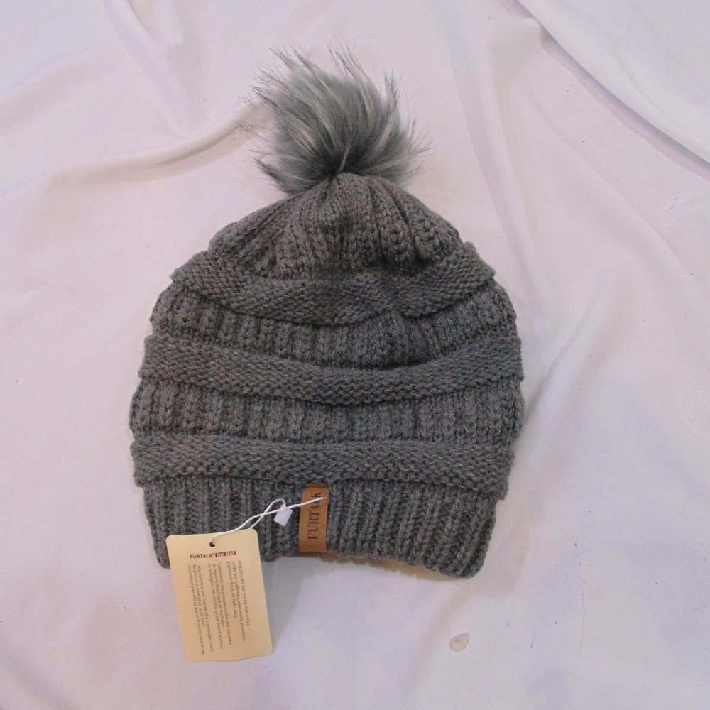 NWT FURTALK GRAY WINTER BEANIE WITH POM POM